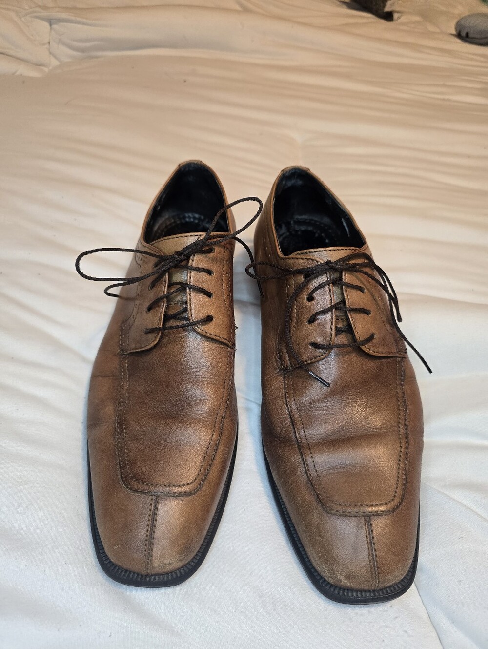 Johnston & Murphy Brown Leather Lace-Up Oxfords
